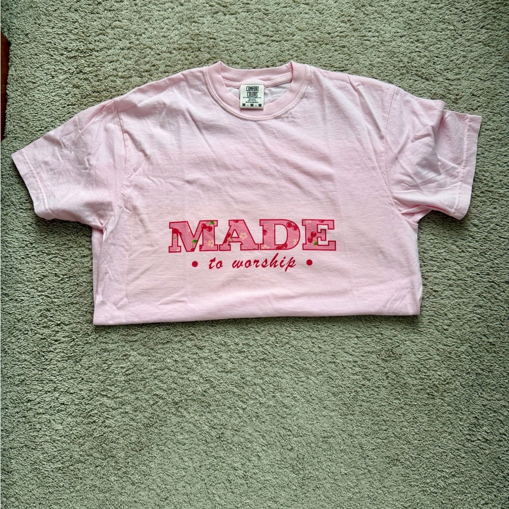 Medium Comfort Colors top